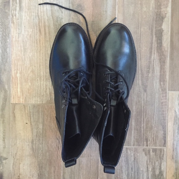 dr scholl's lace up boots